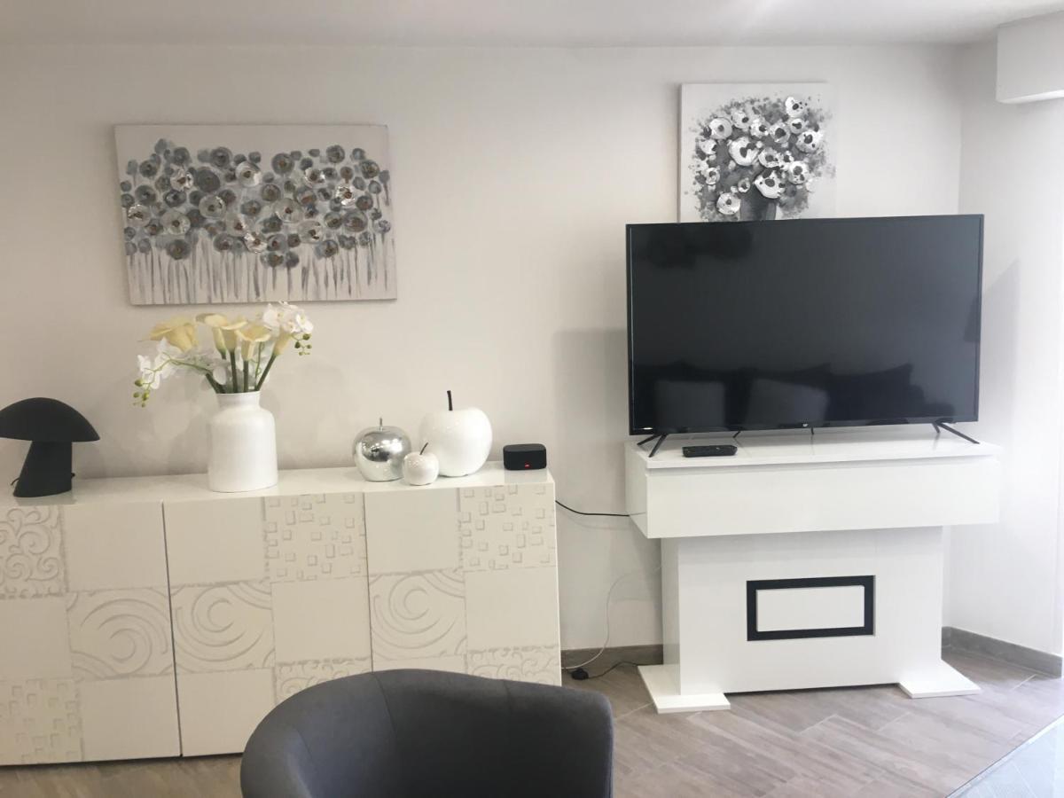 Loft Ravissant Avec Piscine Apartamento Cagnes-sur-Mer Exterior foto
